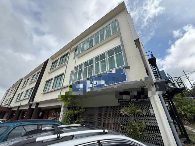 3 Storey Shoplot Corner for sales @ Jalan ban hock 1
