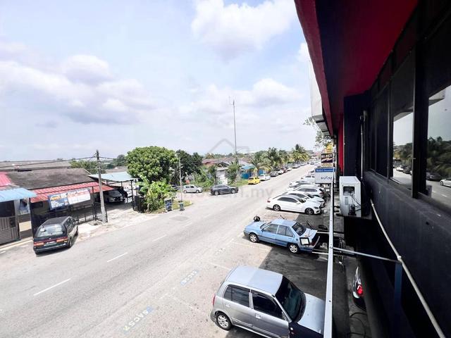 Skudai/ Taman Ungku Tun Aminah/ Jalan Pahlawan 2/ 1st floor/ for RENT 1