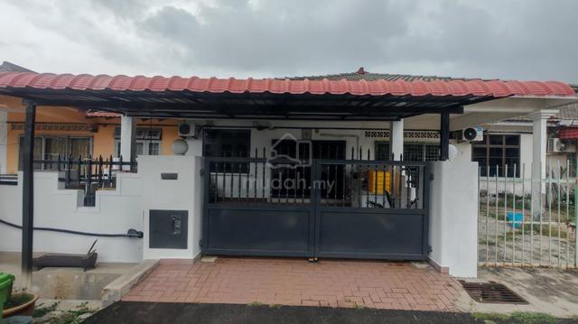 Freehold 3bedroom 1