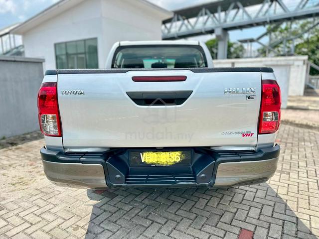 Toyota HILUX 2.4 E MY20 (A) No off Road. Year 2022 - 2