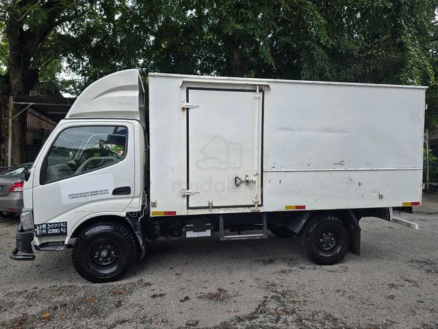 2012 Hino WU302R 4.0 13Kaki (M) Green Engine - photo 2 of 6