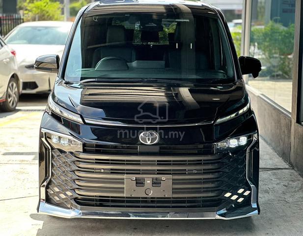 2022 Toyota VOXY 2.0 S-Z (A) SIDE STEP GRADE 4.5 A - 2