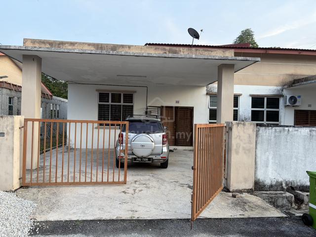 Taman tanah putih 2/3, Pekan , Pahang 1