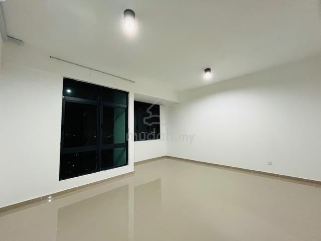 The Louvre @ Country Heights 1