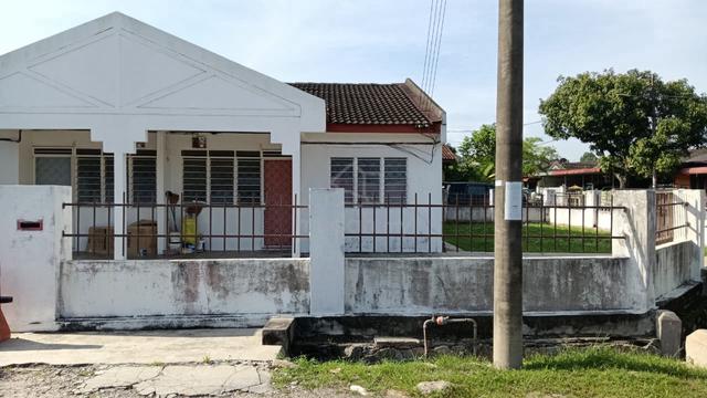 Rumah Teres  Corner Lot Tanah Luas🔥Berminat Pm‼️ 1