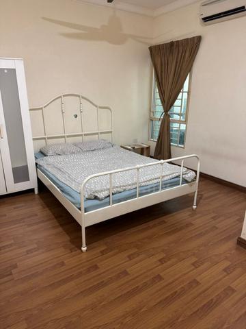 MSQ Female Single Room Damansara Perdana Near MRT 1