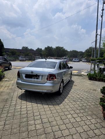 2017 Volkswagen VENTO 1.6 COMFORTLINE (A) - 2