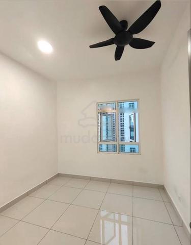 KLCC view Master Room with attached bathroom 1