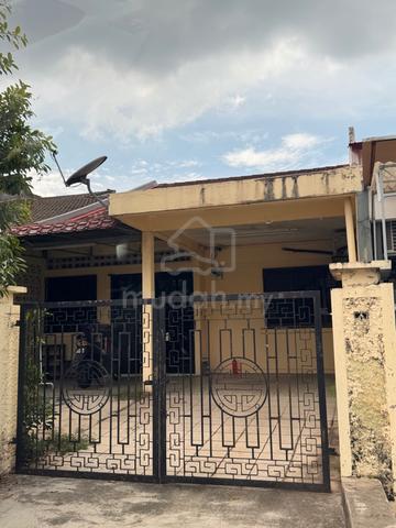 female bilik non sharing rumah landed 1