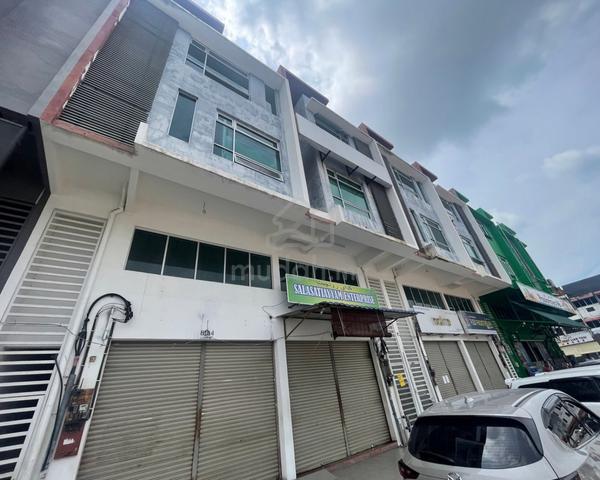Main Road Bukit Ubi 3 Story Shoplot 1