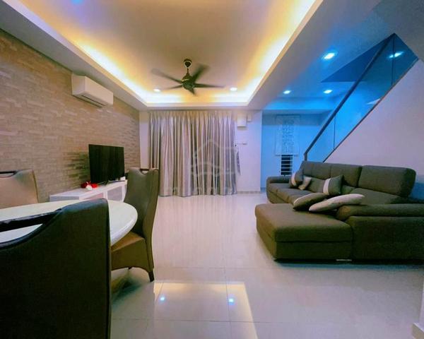 Fully Renovated, 2 storey Taman Tasik Puchong, 20x60 1
