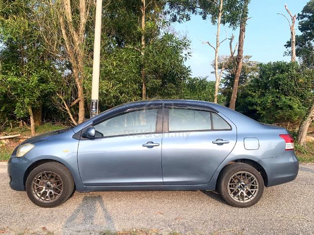 VIOS 1.5 J - 5 SPEED (M) 4 DOOR good condition - 4