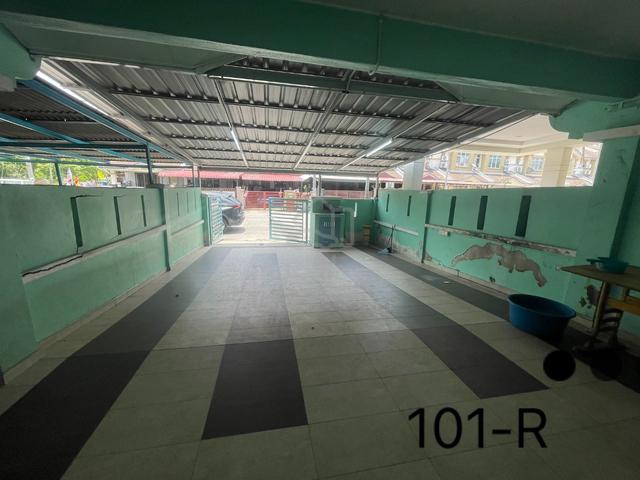 Bandar Puteri Gelang 2sty 18*75sqft Renovated nice unit for rent 1