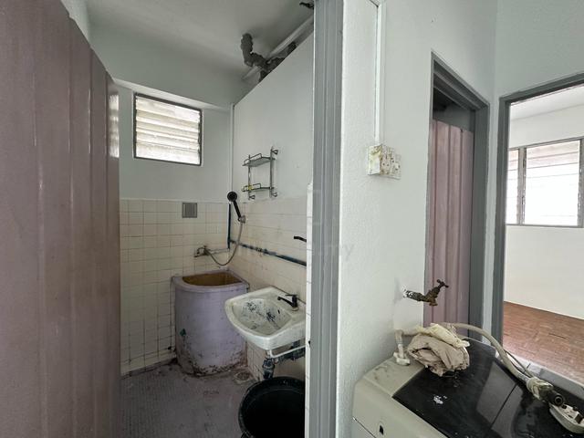 Desa Rahmat Apartment 3