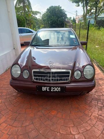 1996 Very Good Condition Mercedes Benz E230 - 2