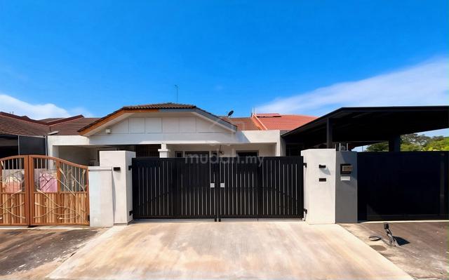 1 Sty Jalan Indah Renovated Extended Taman Bukit Indah Iskandar Puteri 1