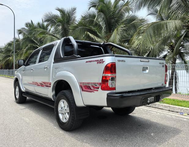 2014 Toyota HILUX 2.5 G VNT TURBO KUN25(A)1 OWNER - 3