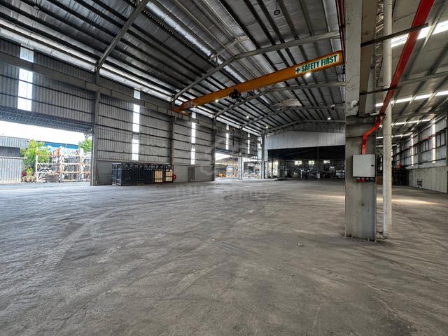 Saleng Warehouse for rent. 1