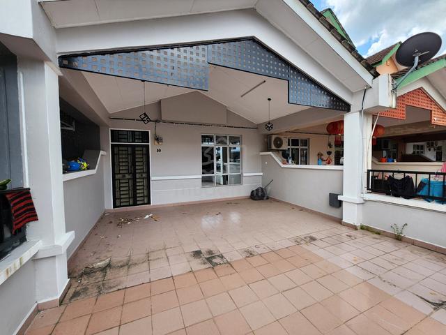 Seri Alam / 2 Storey Terrace / 20x65 sf / 4beds / 3baths 1