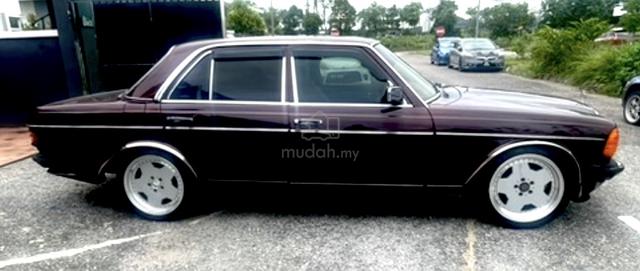 Mercedes Benz 230E - 2