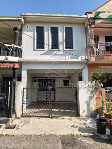 2 storey , taman sri gombak . 1