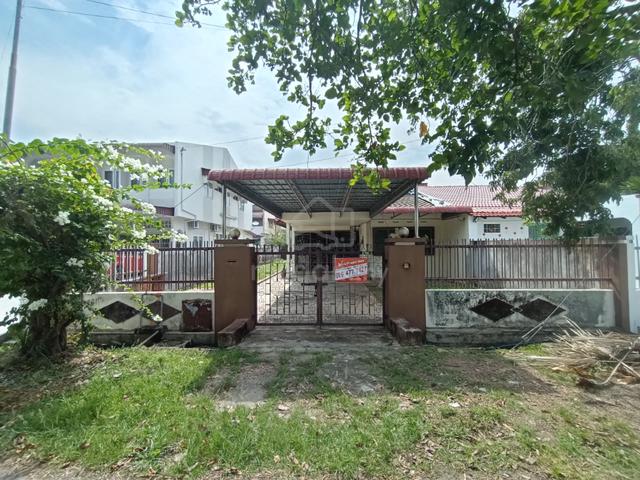Tmn Golf Semi-D House For sale 1