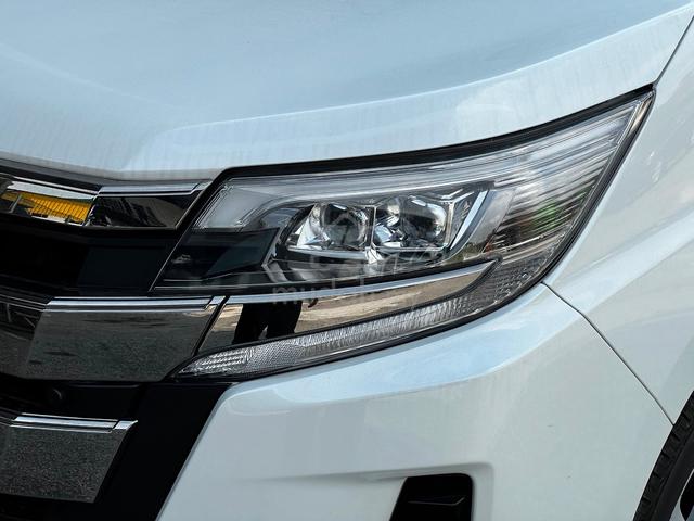 2021 Toyota NOAH 2.0 WXB III (A) 8Seat - 4