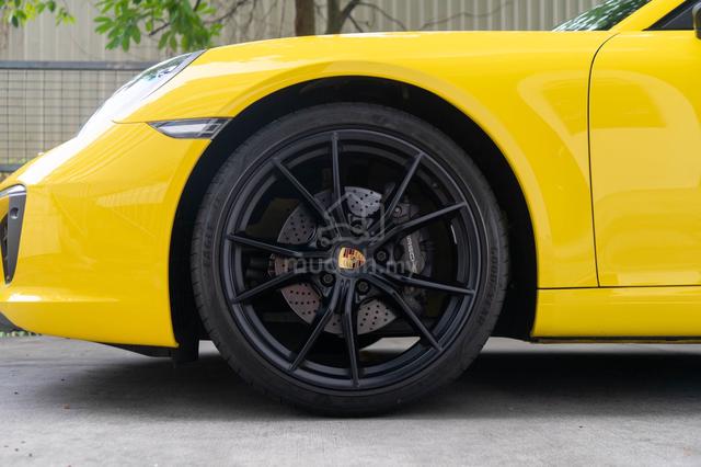 Porsche 911 Carrera 3.0 2019 Racing Yellow - 3