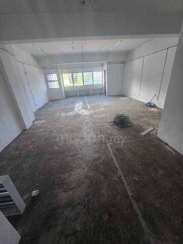 Bukit tinggi 1, Klang. FACING MAINROAD. 20X70 apprx 1400 sqft Rental 1