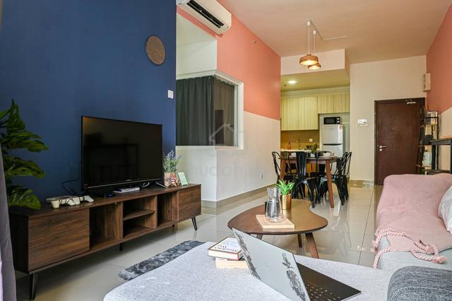 2-3 Room @ LRT Condo【 Monthly 1499 】- 7 Mins to Midvalley & Velocity 1