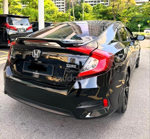 JUALAN URGENT!2018 Honda CIVIC 1.5 TC-PREMIUM (A) - 3