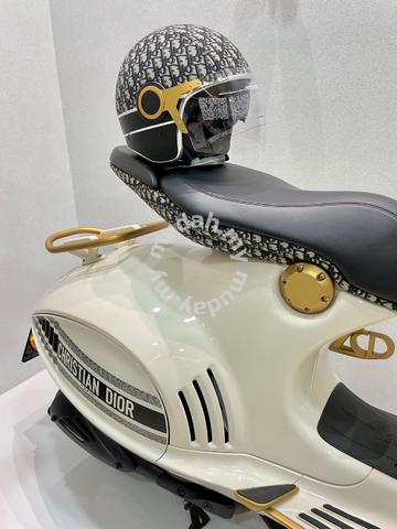 2021 Vespa 946 Christian Dior First Look Limited Edition Scooter