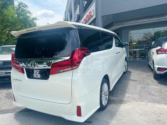 2022 Toyota ALPHARD 2.5 7 seaters MPV twin p/door - 2