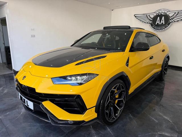 2023 Lamborghini Urus Performante CARBON PACKAGE - 1