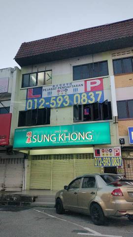 1st Floor To Let at main road, Pengkalan  1