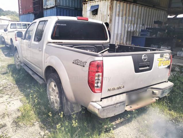Nissan NAVARA 2.5 (M) 4x4 2015 Green Engine Diesel - 2