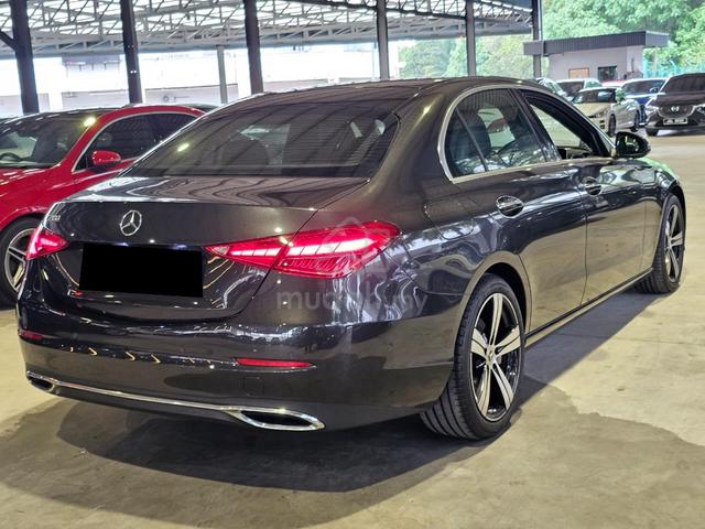 Mercedes Benz C200 1.5 F/SERVICE 14K UNDER WARANTY - 2