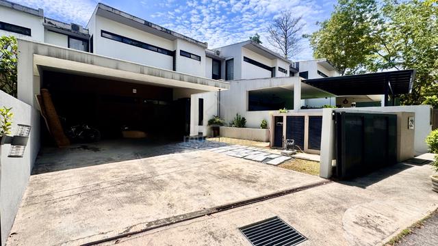 20Trees @ Melawati | Exceptional Family Home in a Prestigious Gree 1