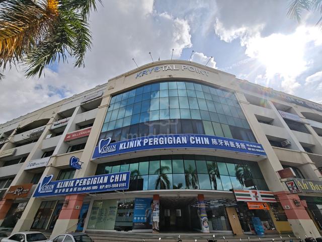 Krystal Point, 1045sqft, unfurnished unit for rent 1