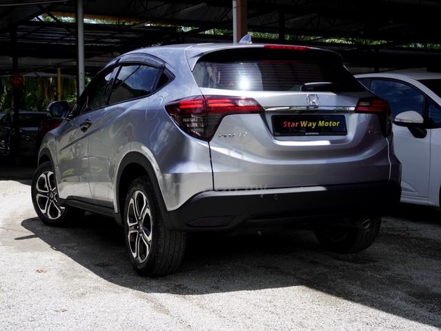 2021 Honda HR-V 1.8 V #36k Mileage Only - 4