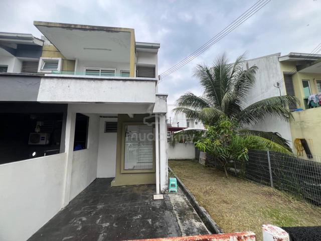 FOR SALE – Fully Renovated End Lot Townhouse @ Bandar Saujana Putra 1