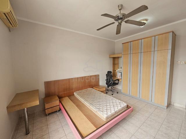 Mutiara Rini Double Storey House 4Bed 3Bath Full Furnish @ Jalan Jasa 1