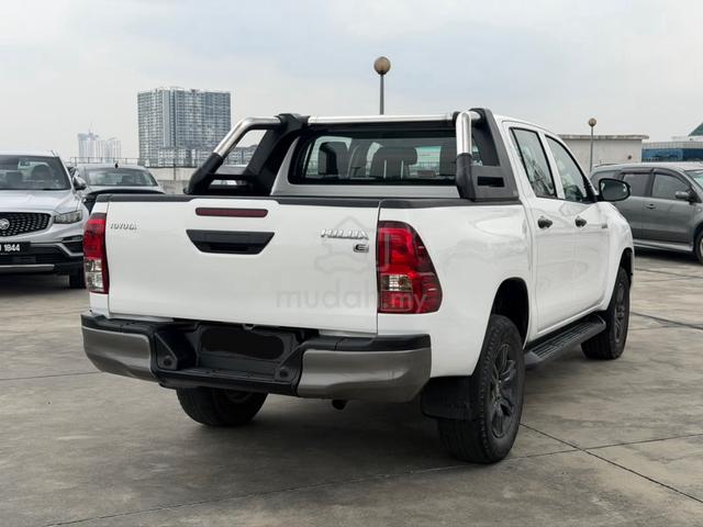 2024 Toyota HILUX 2.4 E FACELIFT II (A)TOYOTA FSR - 2