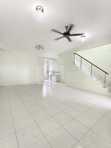 Newly Refurbished Original Vacant Unit 2 Storey Tmn Setia Indah 1