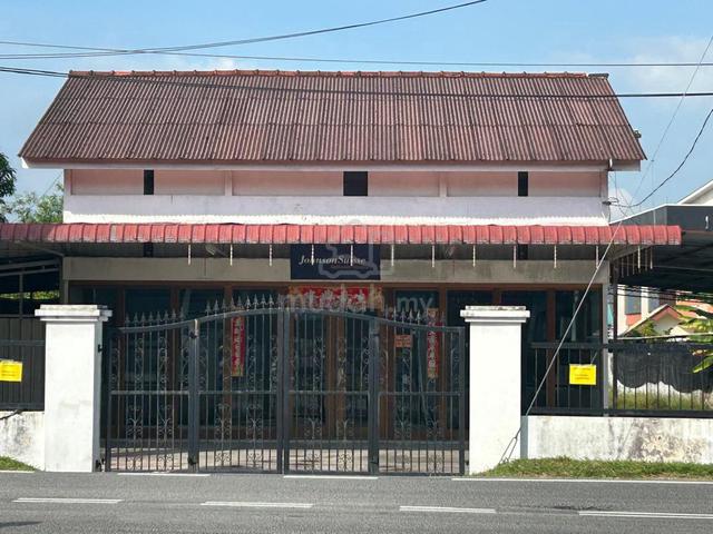PRIME Commercial Bungalow for Rent | Main Road Balik Pulau 1