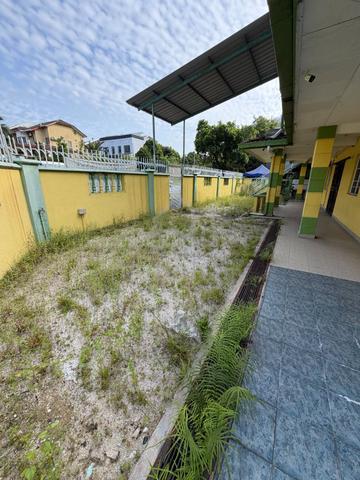 2 storey corner lot house in Kota Damansara 1