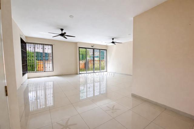 (BELOW MV) SEMI-D @ MAHKOTA HEIGHT, KUANTAN For Sale 1