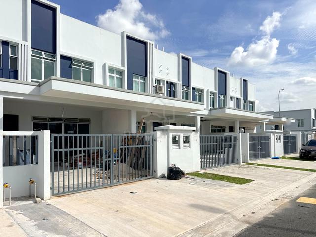 FULL LOAN Jln Perjiranan 14 Bdr Dato Onn Double Storey House 1