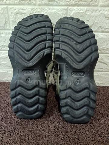 uk12 CROCS Sandals - photo 5 of 6