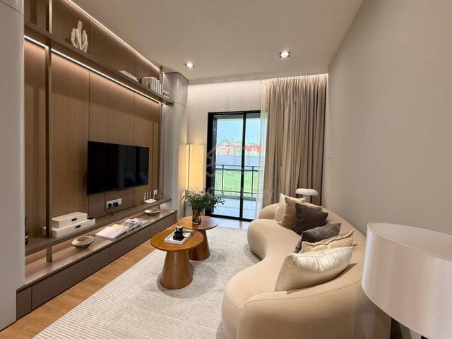 Grand Meridian 1